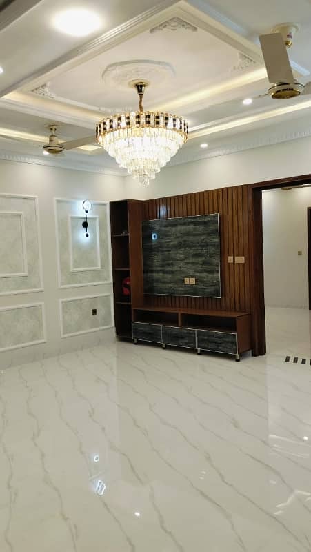 Buy A Centrally Located 470 Square Feet Flat In Bahria Town - Block AA 0