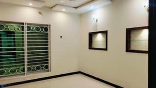 8 Marla House For sale In Rs. 32000000 Only 0