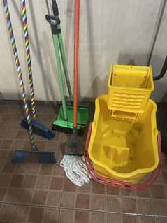 Mop bucket