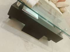 center table in very good condition