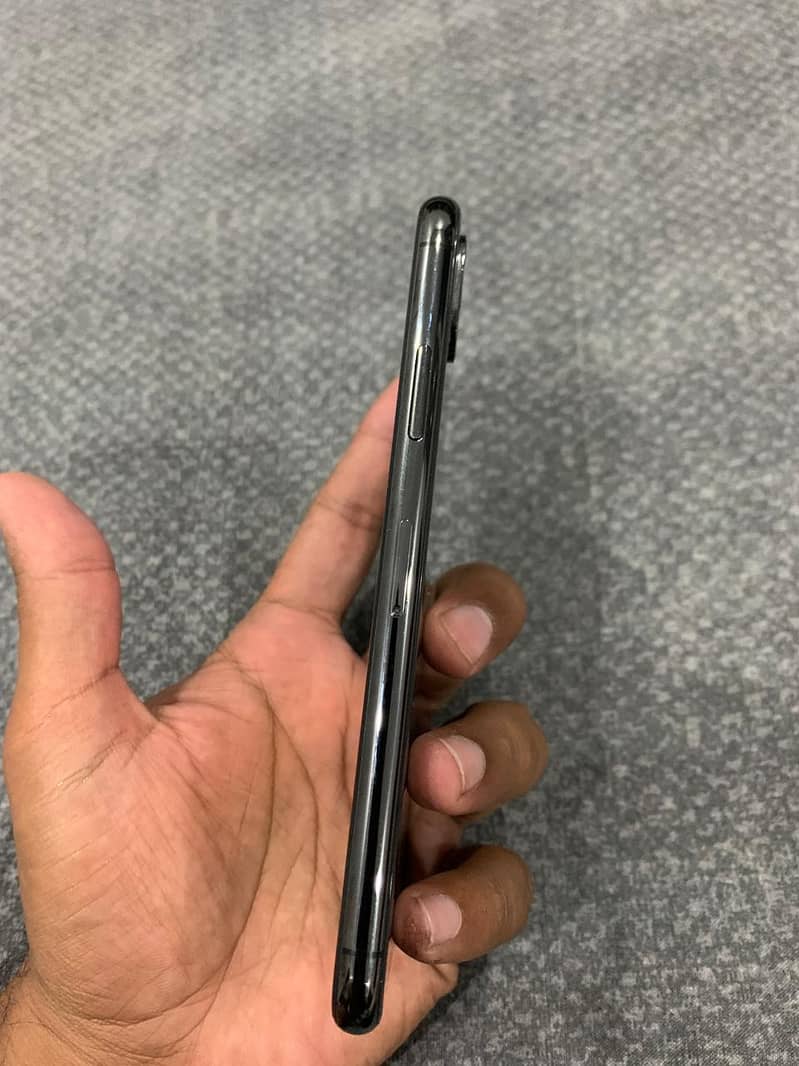 Iphone X (Non PTA) 8