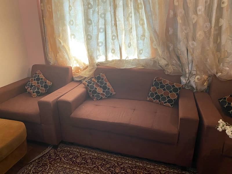 7 seater Sofa with free table 0