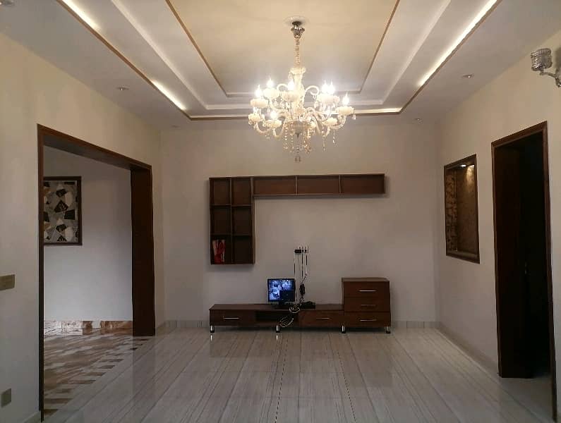 Johar Town Phase 2, 6 Marla House Up For Sale 0