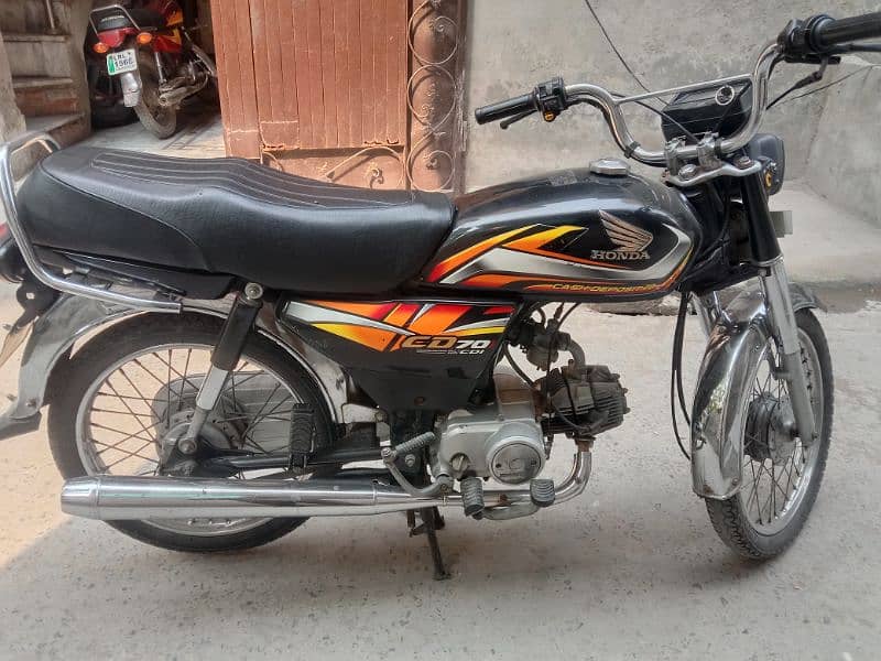 i am selling my bike Honda 70 2022 1st owner 0