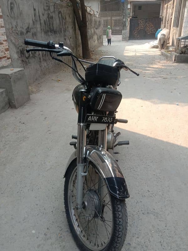 i am selling my bike Honda 70 2022 1st owner 2