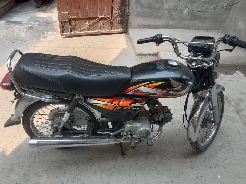 i am selling my bike Honda 70 2022 1st owner 5