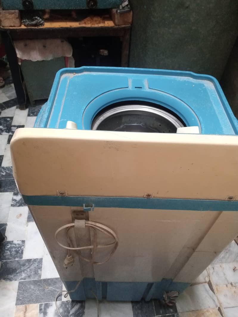 Dawlance Washing mahine and i-zone Spinner for sale 2