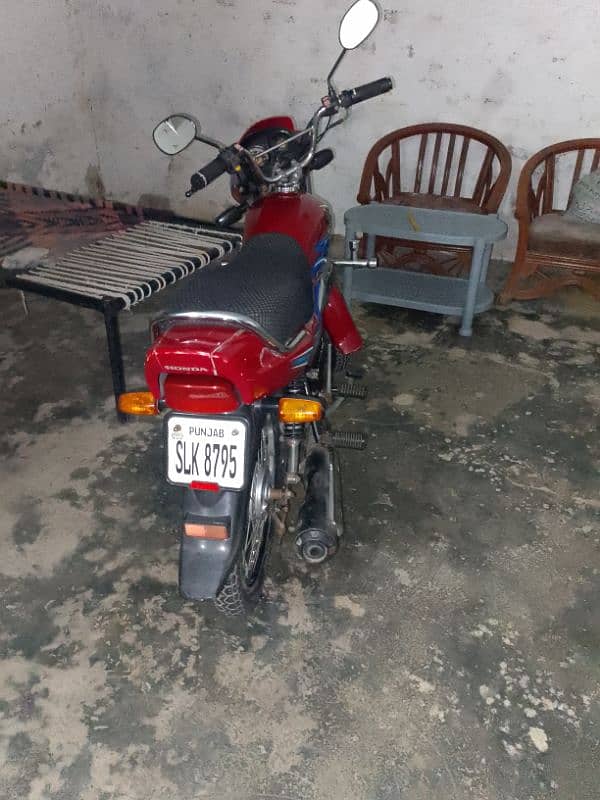 Honda 100 pridor sahiwal number 0340/6618/356 15