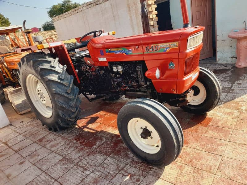 tractor 2022 model 640 4