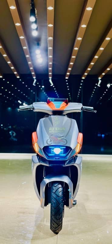 RAMZA M8 ALI KHAN AUTO COMPANY SCOOTY SCOOTER AI EZ SMART AUTOMATIC EV 6