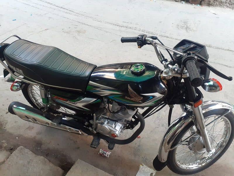 Honda 125 Black Body (Nov-2023) 3