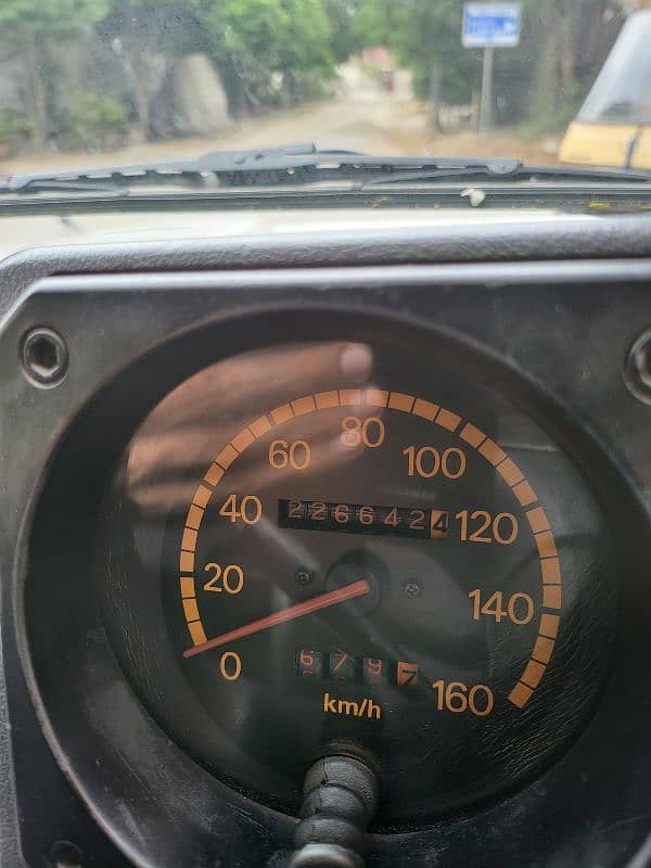 Mitsubishi Pajero 1984 13