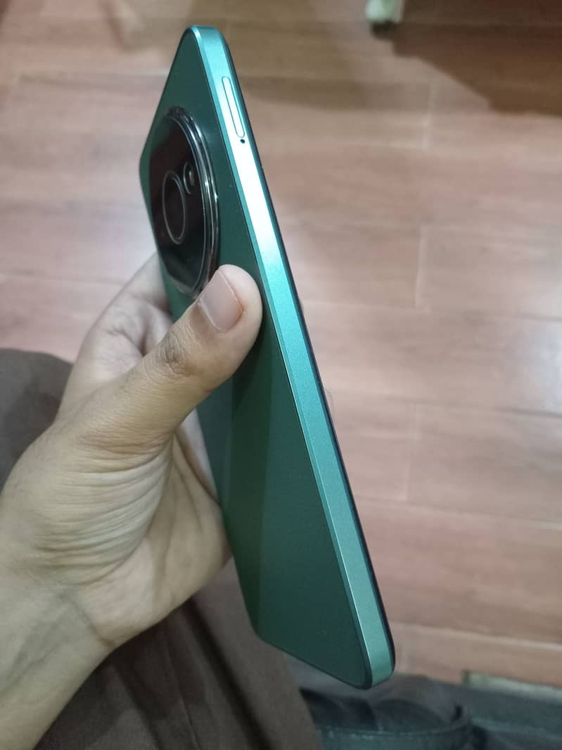 Redmi A3 Forest Green 4gb - 64gb with complete box 10/10 condition 10