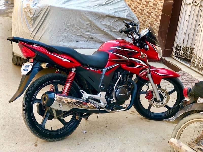 Honda CB 150F 3