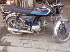 ghani 70cc bike blck colr ma. first enjen ma hai