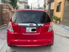 O3OO OO47949 call me Honda Fit 2016 automatic btr than Honda city car