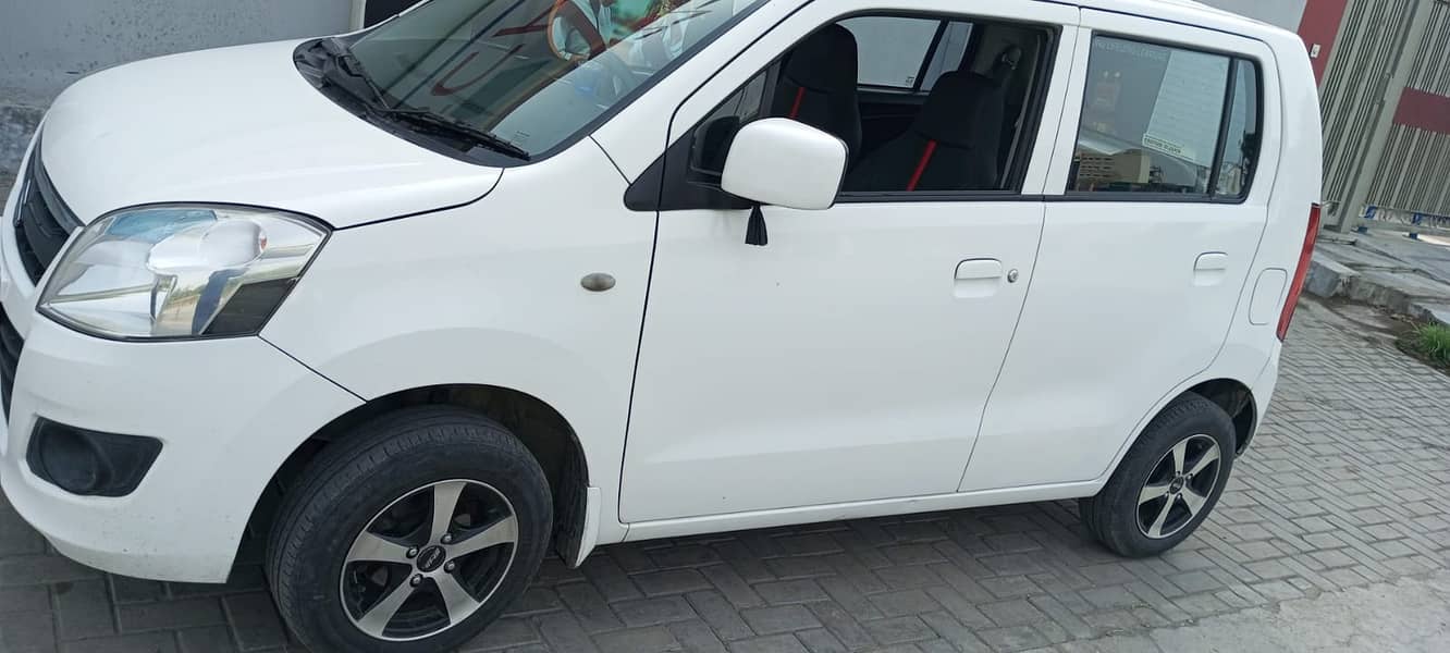 Suzuki Wagon R 2015 1