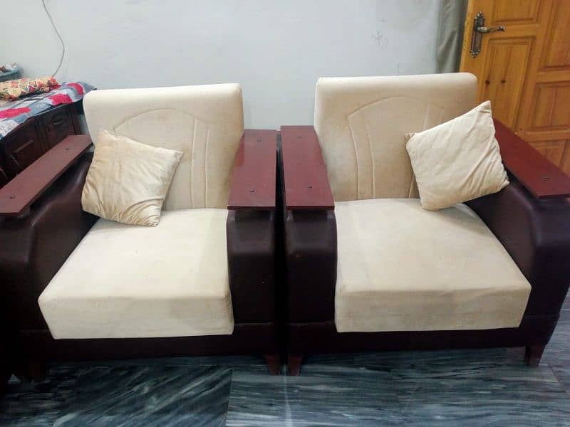 5 seater Sofa set for sale 1