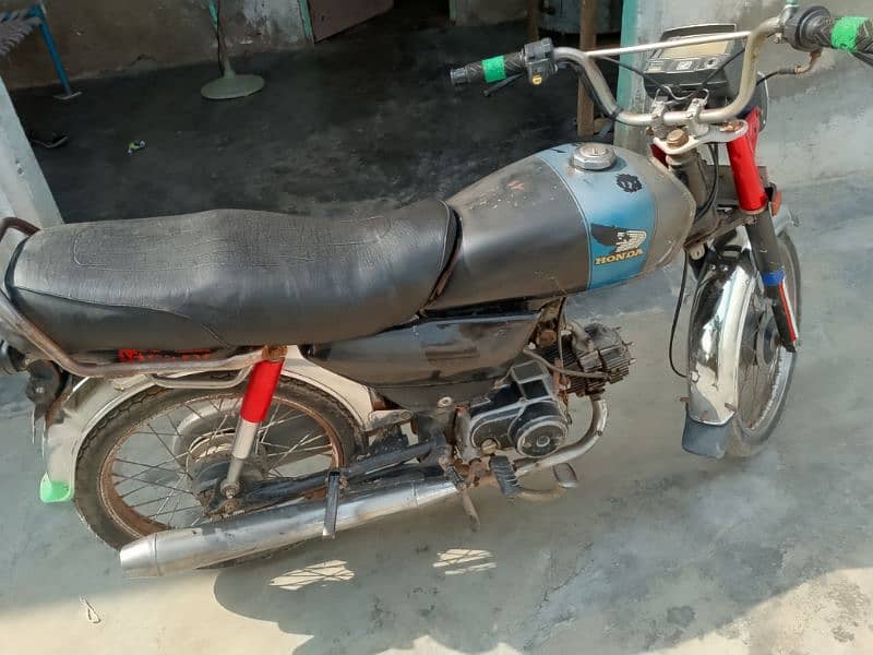 HONDA CD70 2011 5