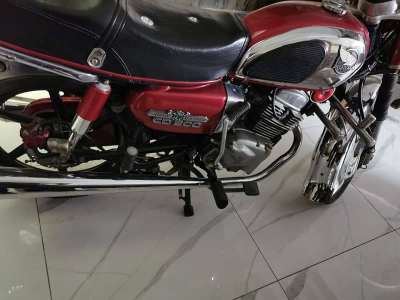 CD 200 cc bike road master 1