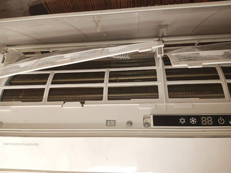 Gree Ac in good condition 3