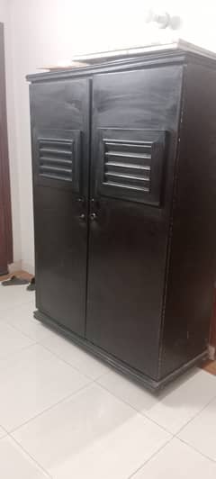 Use wardrobe with very good condition