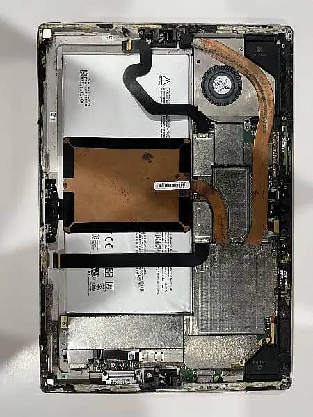 Surface Pro 4 body and board without display - Working condition 0