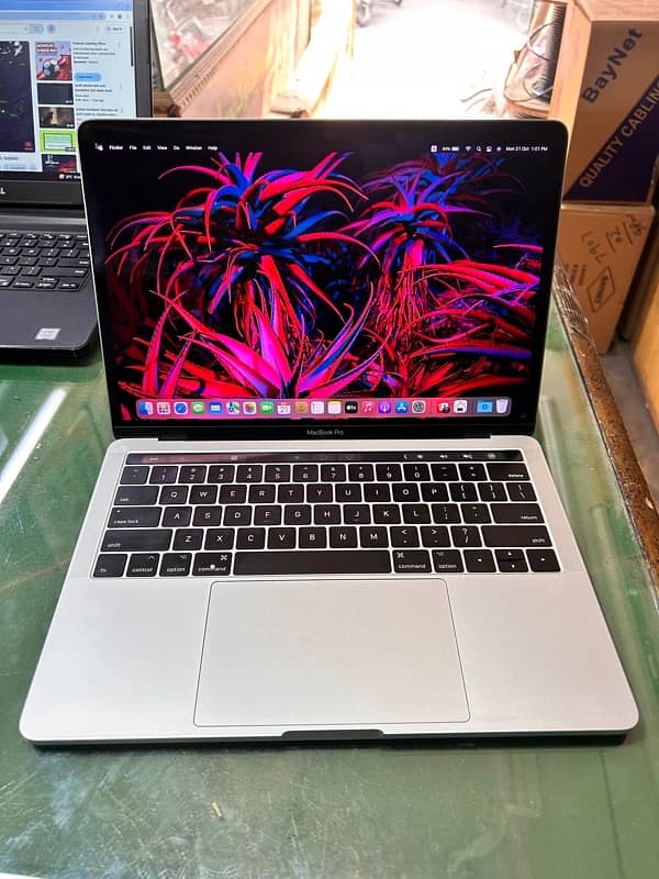 MacBook Pro 1