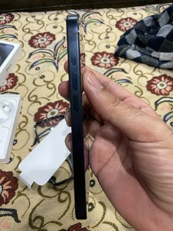 Iphone 15 pro 128 Gb Non PTA 3