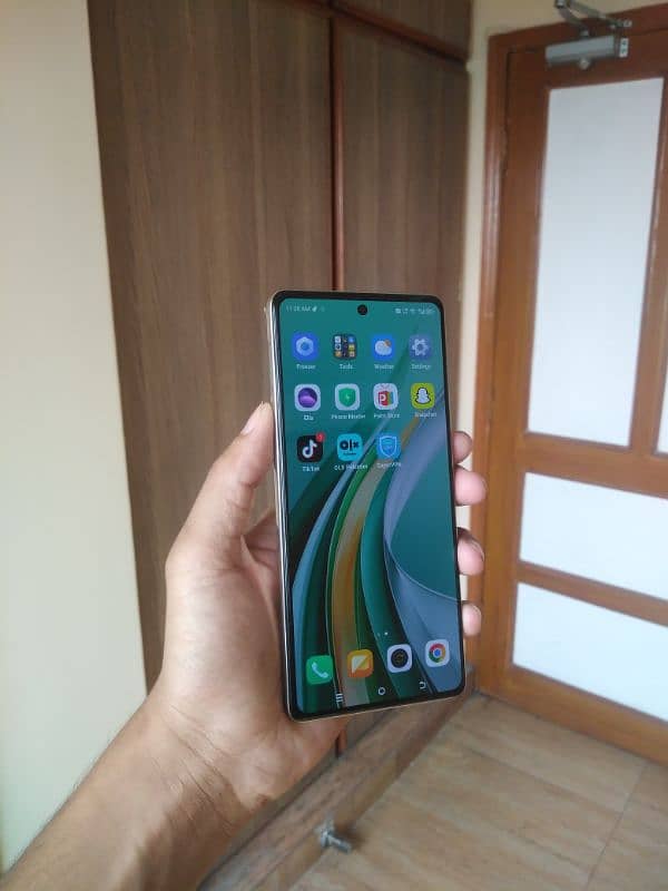 tecno camon 30 8+8 256gb . 10 day use 1