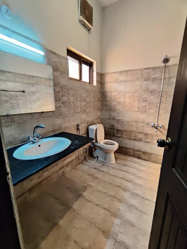 upper portion for rent in G16 size 1 Kanal water gas electricity All facilities separate gate entrance near to mini market masjid park Best location More Five options available 7