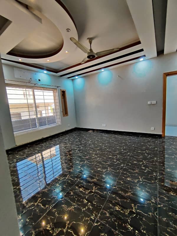 Upper portion for rent in G15 size 12 Marla water gas electricity All facilities near to markaz masjid park mini market Best Location Five options available 5