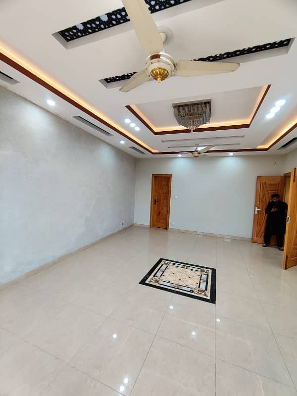 Upper portion for rent in G15 size 12 Marla water gas electricity All facilities near to markaz masjid park mini market Best Location Five options available 8