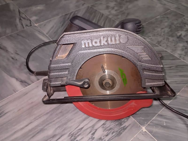 Makute Circular Saw 7 inches, Slightly Used 1