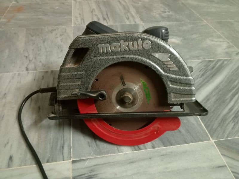 Makute Circular Saw 7 inches, Slightly Used 6