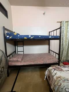 Good condition Bunk bed for sale - bunkbed without matteress