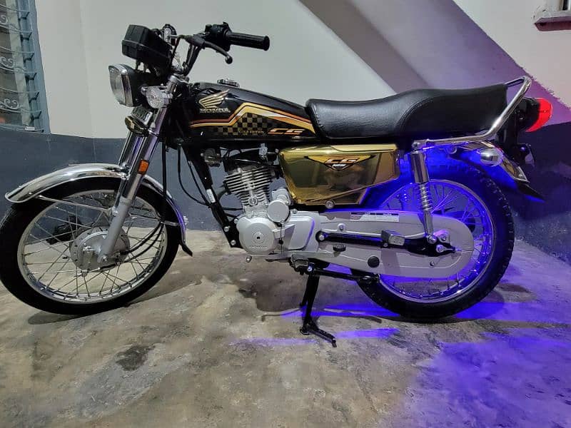 Honda 125 Gold Edition 1