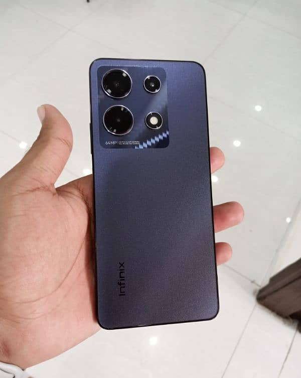 INFINIX NOTE 30 10 BY 10 2