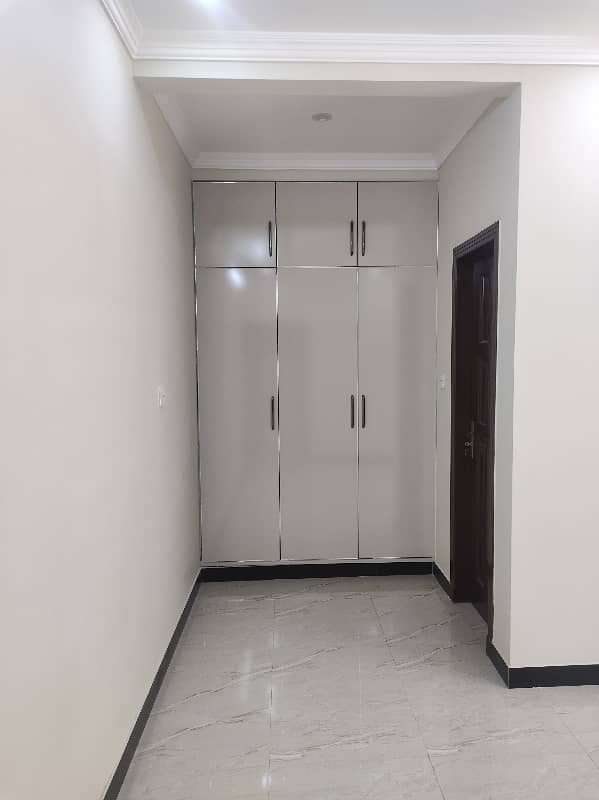 Ground Portion For Rent in G15 size 12 Marla Corner house separate gas & electricity meters separate gate Near to mini market Markaz masjid park Best location More Five options available 12