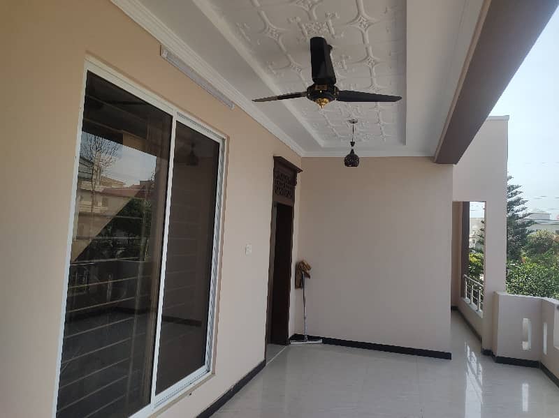 Ground Portion For Rent in G15 size 12 Marla Corner house separate gas & electricity meters separate gate Near to mini market Markaz masjid park Best location More Five options available 17