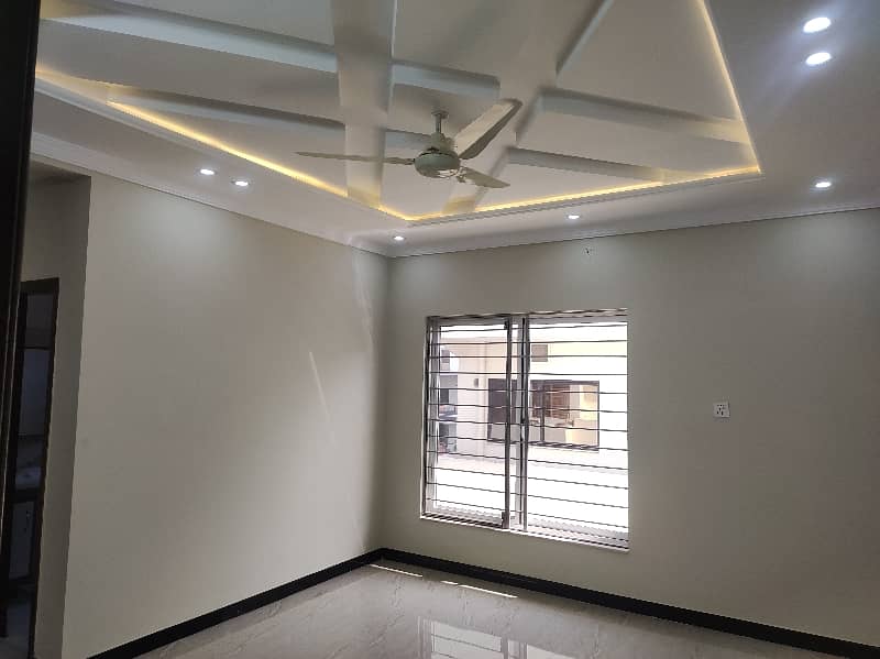 Ground Portion For Rent in G15 size 12 Marla Corner house separate gas & electricity meters separate gate Near to mini market Markaz masjid park Best location More Five options available 23