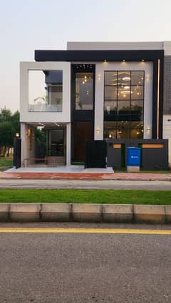 8 Marla Brand New Facing Park 80 Feet Road Luxury House With 10 KVA Solar Available For Sale At Prime Location In J Block Phase 2 Bahria Orchard Lahore0