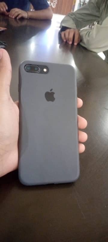 I Phone 7 Plus 3