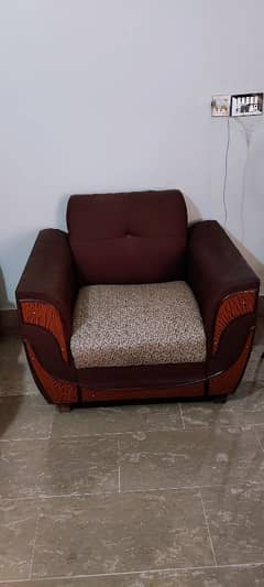 3+1+1 Seater Sofa Set in Good Condition for Sale 0