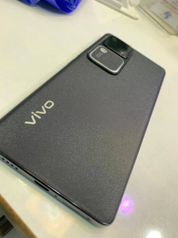 Vivo V30 5g 0