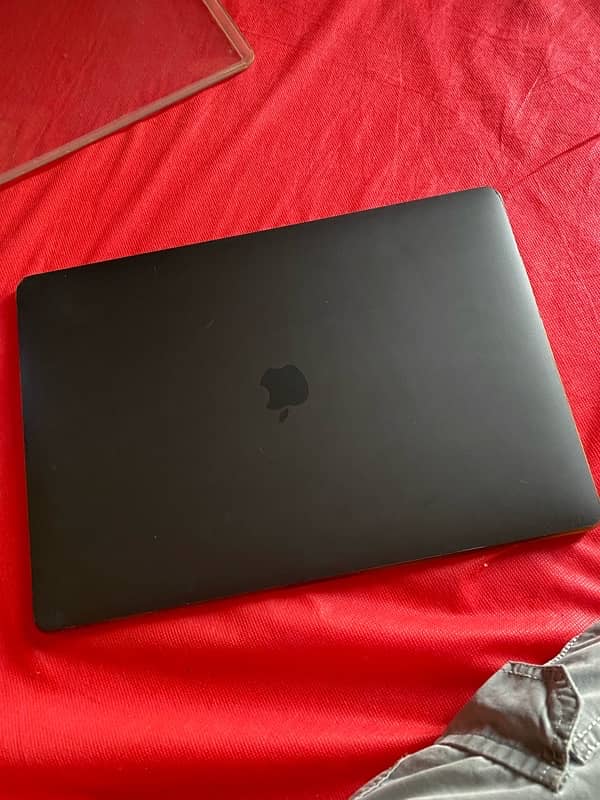 MacBook Pro 2019 15’ Display 16GB Ram i9 2