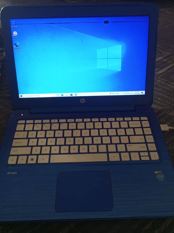 Hp stream laptop 1