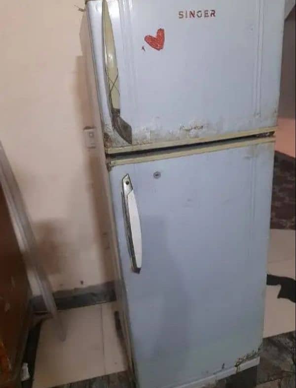 Singer Medium Size Freezer  03024413302 5