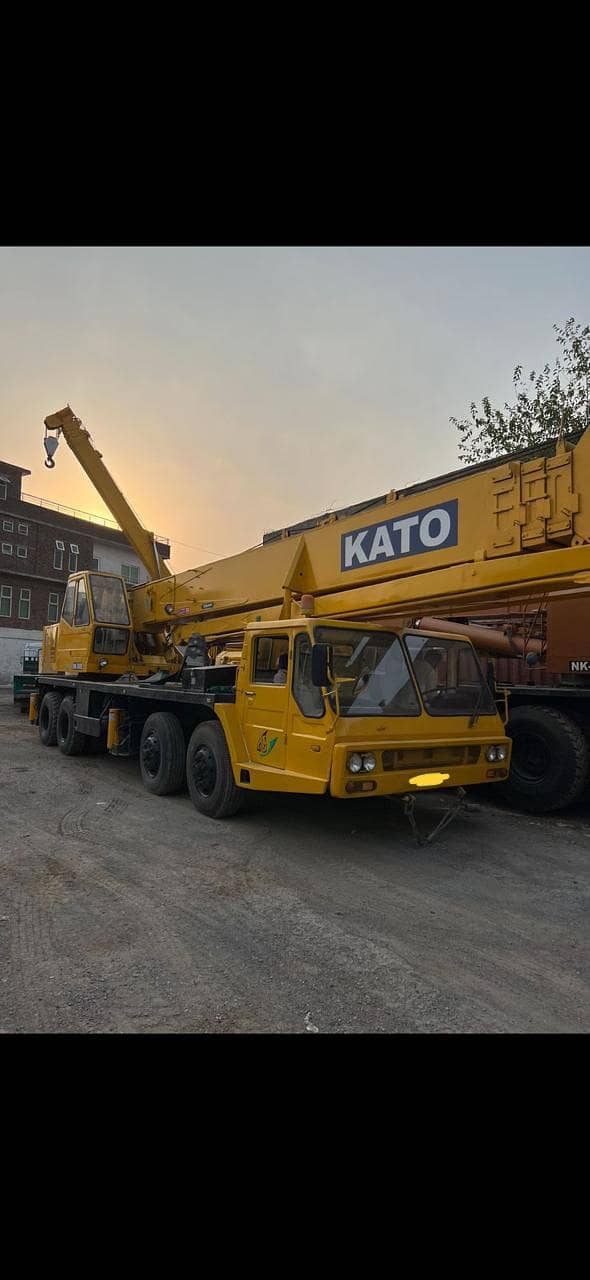 Awan crane rental services 25 TONS, 50 TONS & 100 TONS. 1