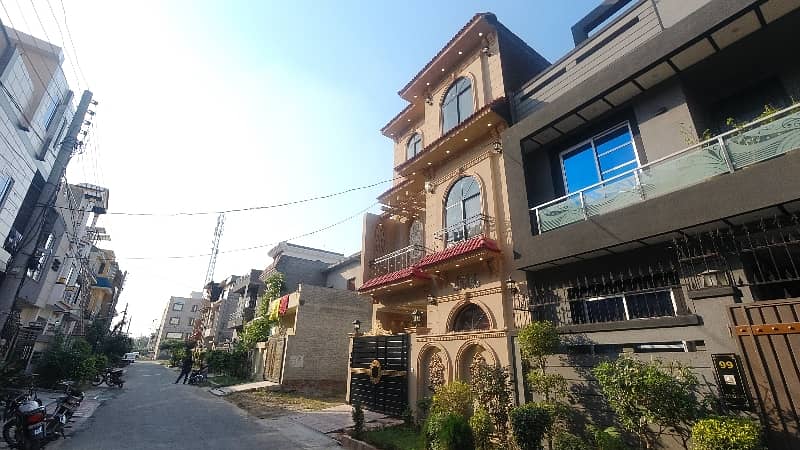 Ideally Located House Of 787 Square Feet Is Available For Sale In Lahore 2